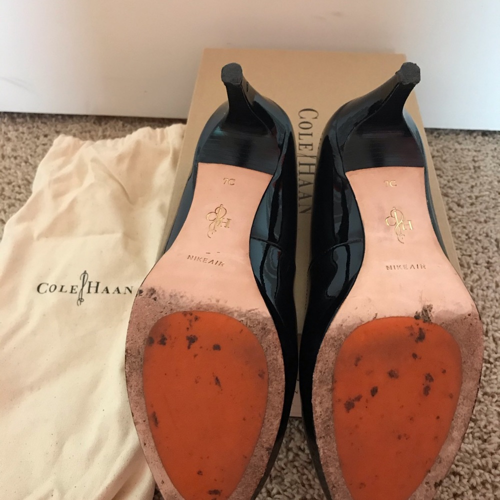 Cole Hahn Chelsea Low Pump - Picture 3 of 5